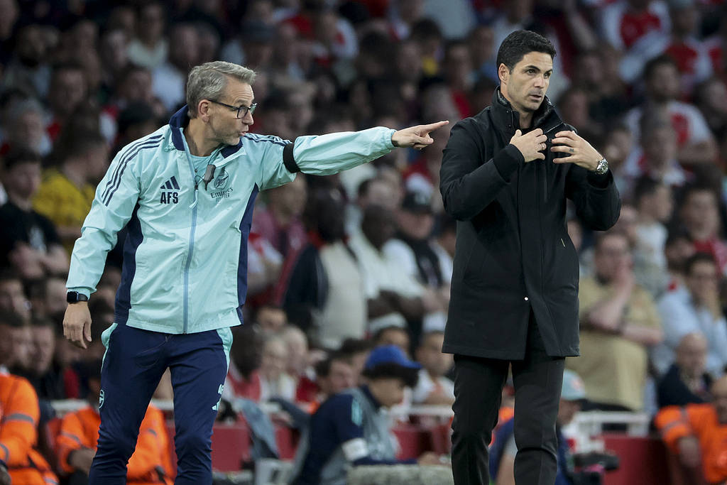 阿森纳遭遇诺维奇逆转,客场遗憾失利(阿森纳对诺维奇的经典配合) 阿森纳遭遇诺维奇逆转,客场遗憾失利(阿森纳对诺维奇的经典配合)