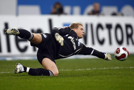 aoa体育视频-卡尔斯鲁厄大胜取胜，保级形势渐入佳境的简单介绍