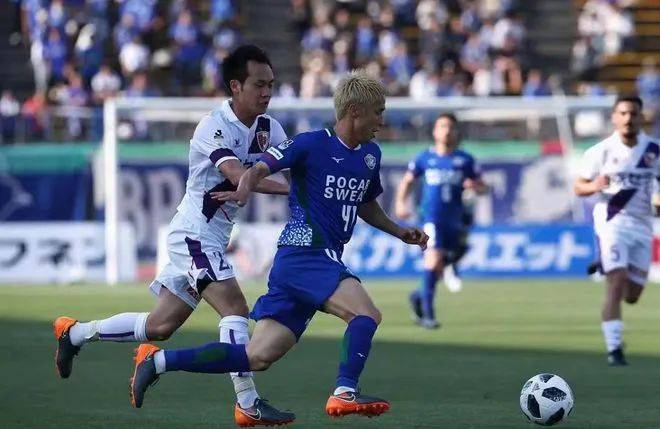 aoa体育课程-包含阿尔艾因球迷现场助威，激发球队夺冠斗志的词条