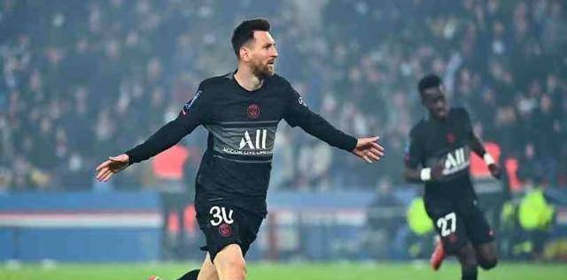 关于德国前锋突破防线,为球队取得入球的信息 关于德国前锋突破防线,为球队取得入球的信息