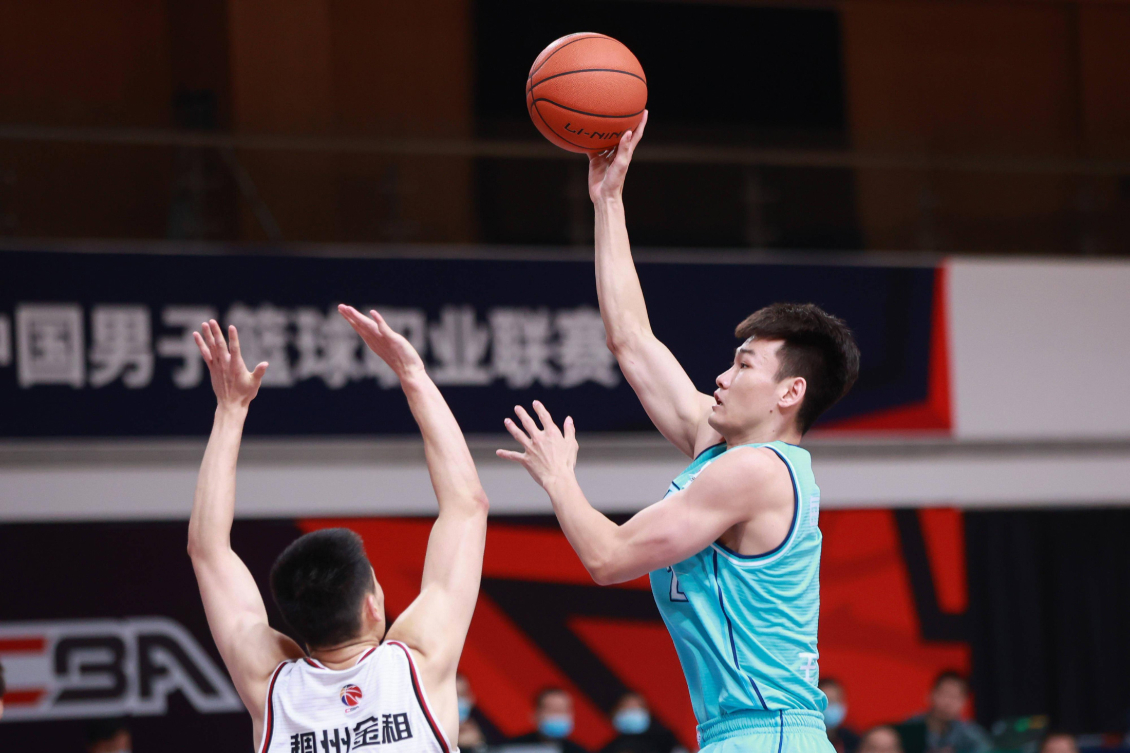 aoa体育官网-关于浙江男篮惊险胜出，实力荣登积分榜榜首的信息