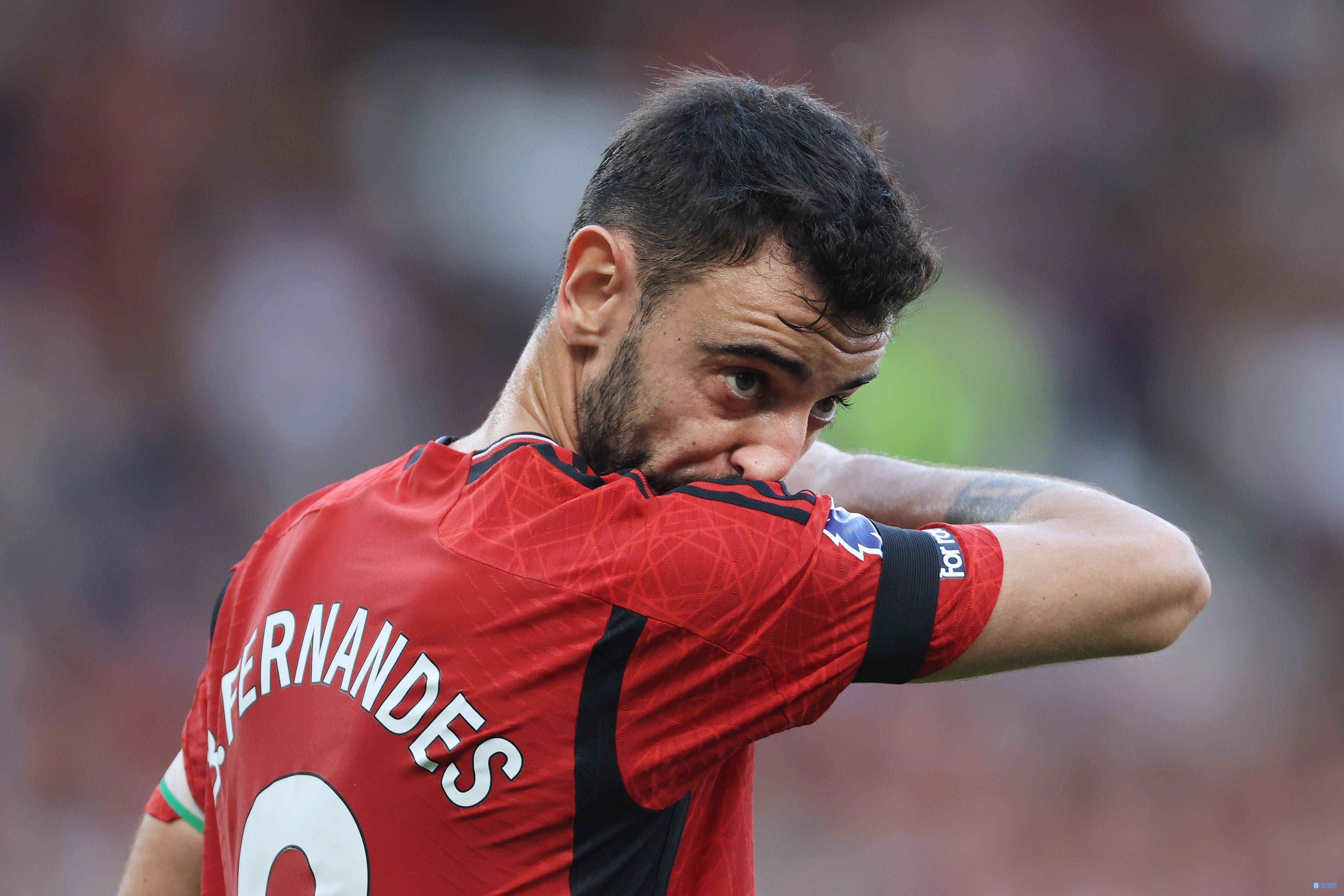 曼联遭遇惨败,欧冠之路终结 曼联遭遇惨败,欧冠之路终结