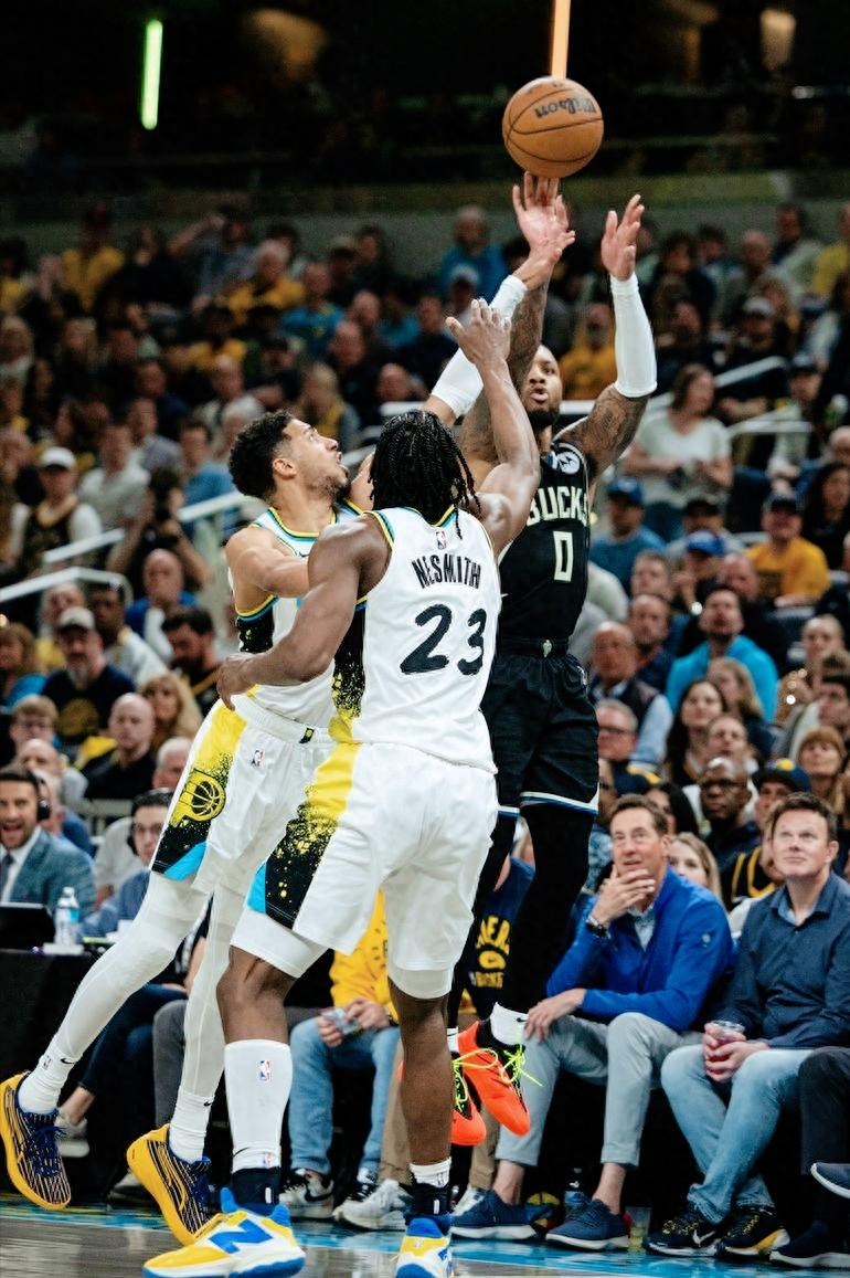 雄鹿东部冠军赛突困，球队寻求突破点