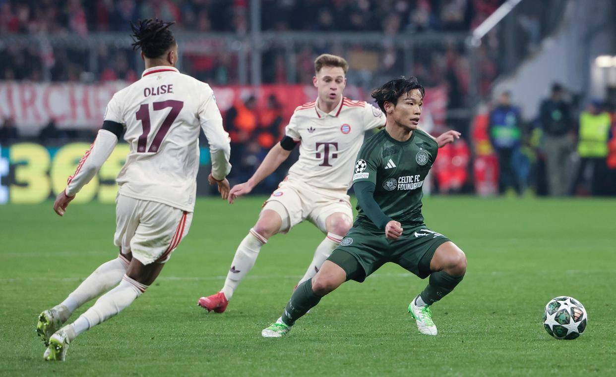 包含拜仁慕尼黑客场逆转巴黎圣日耳曼，晋级欧冠四强的词条