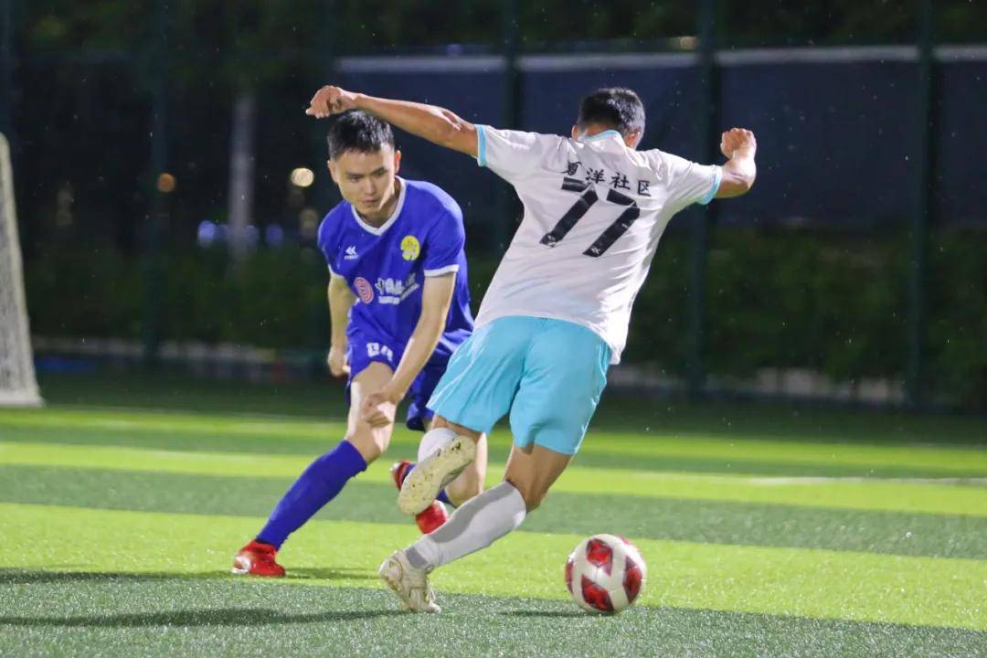 紧张足球赛事精彩纷呈，国内球队风采依旧的简单介绍