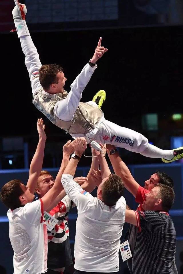 aoa体育视频-葡萄牙击剑选手力压群雄，斩获头筹的简单介绍