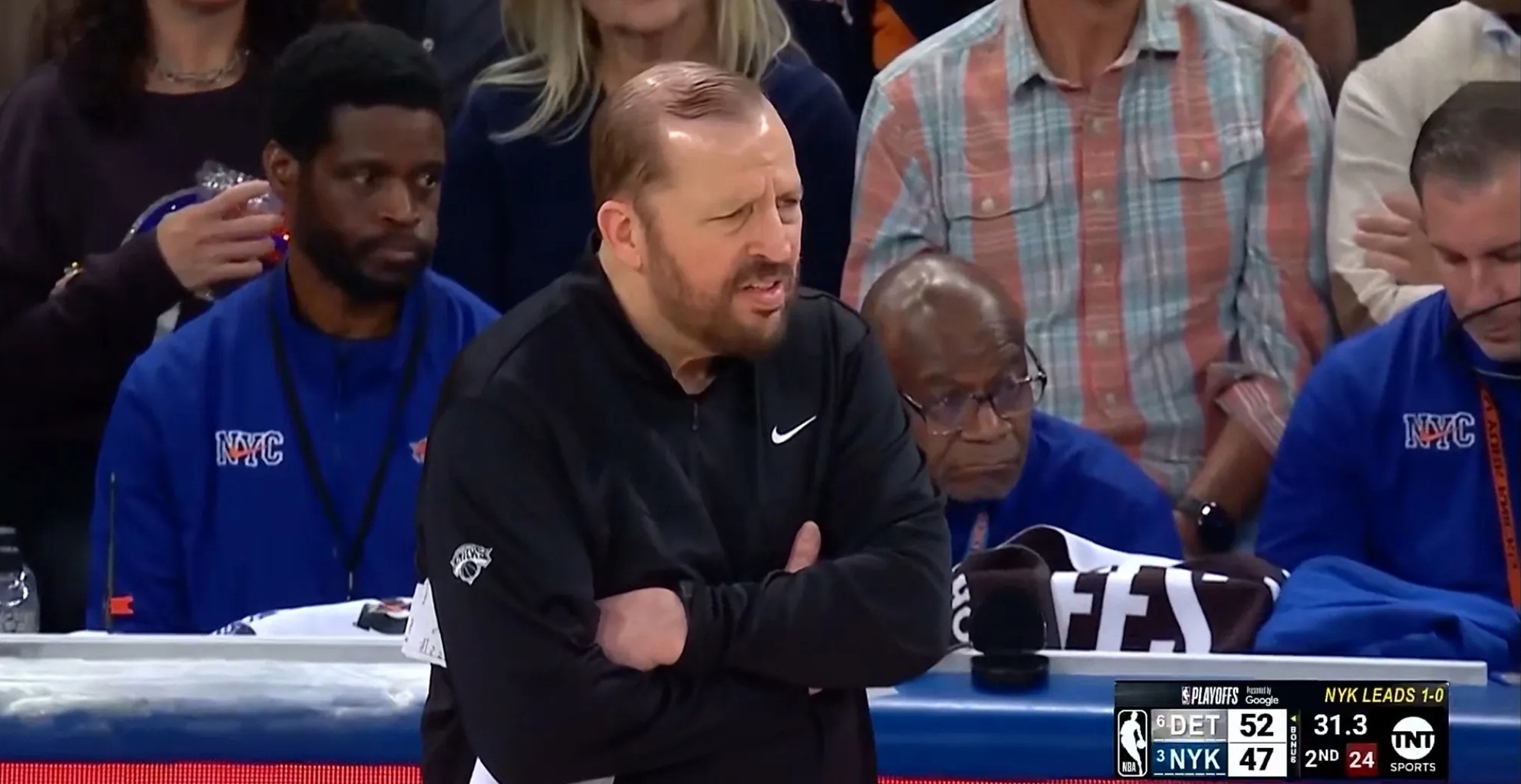 关于尼克主场力克国王，兰多夫砍下27分表现抢眼的信息