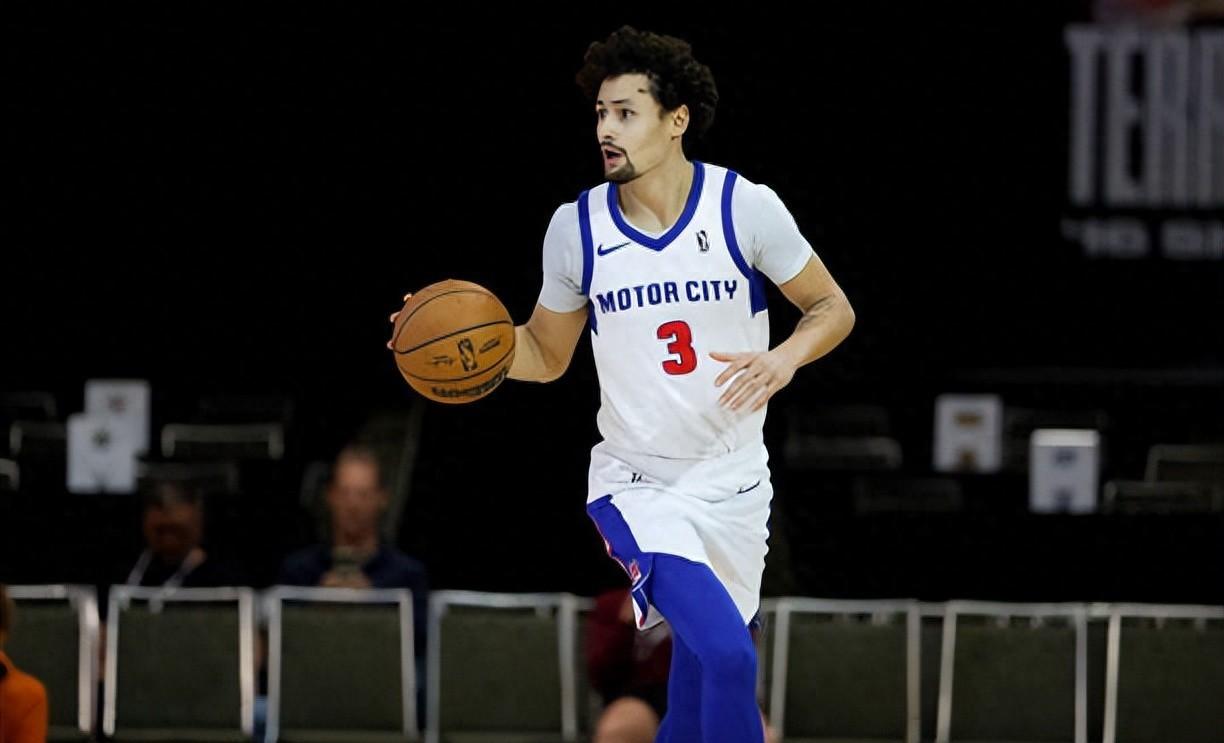 掘金外线射手高效得分，帮助球队取得胜利