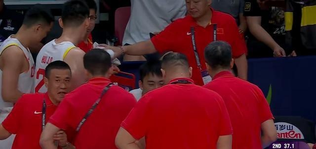 aoa体育视频-CBA新赛季即将拉开帷幕，球迷热议