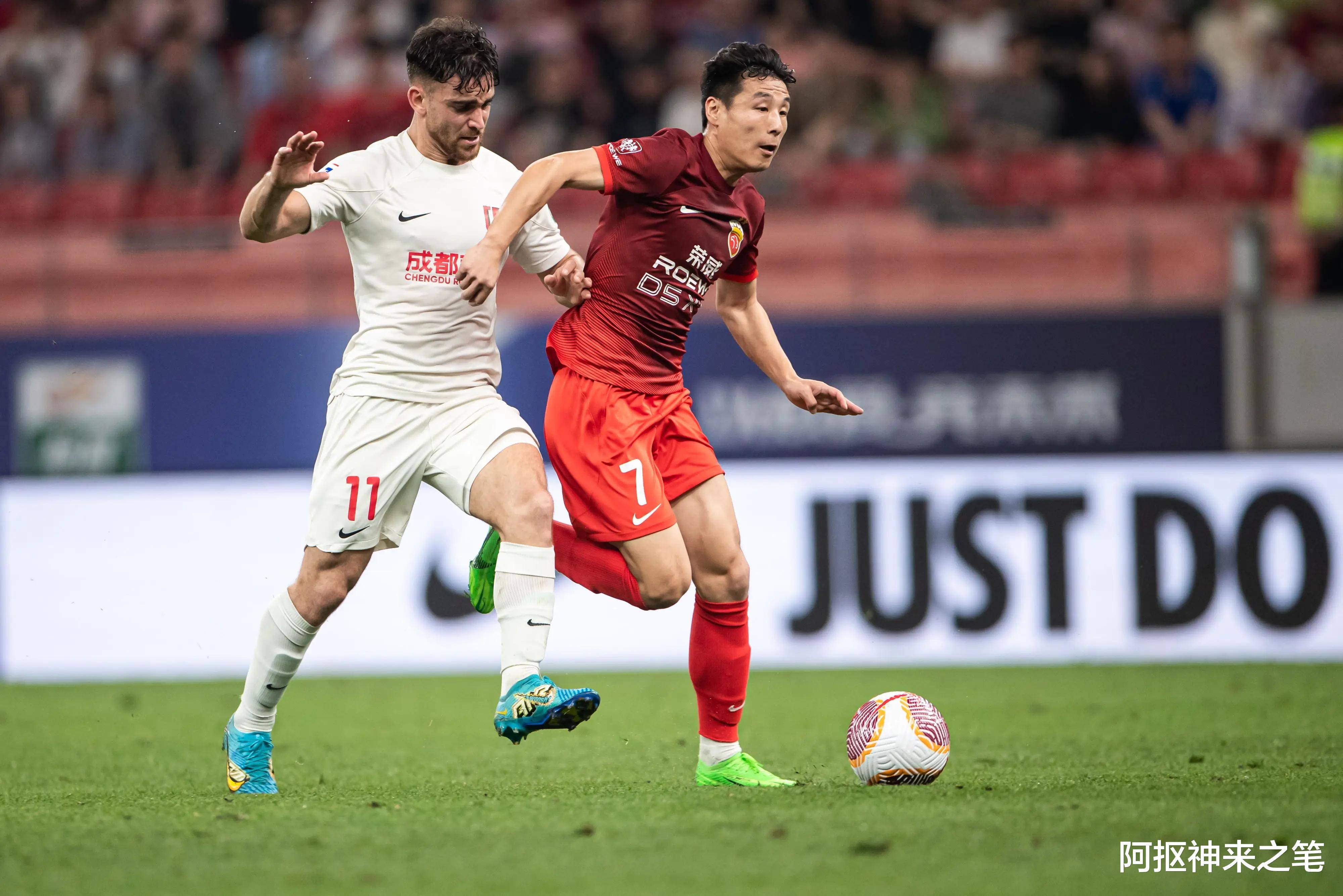 亚冠比赛最新消息，转会市场风起云涌的简单介绍