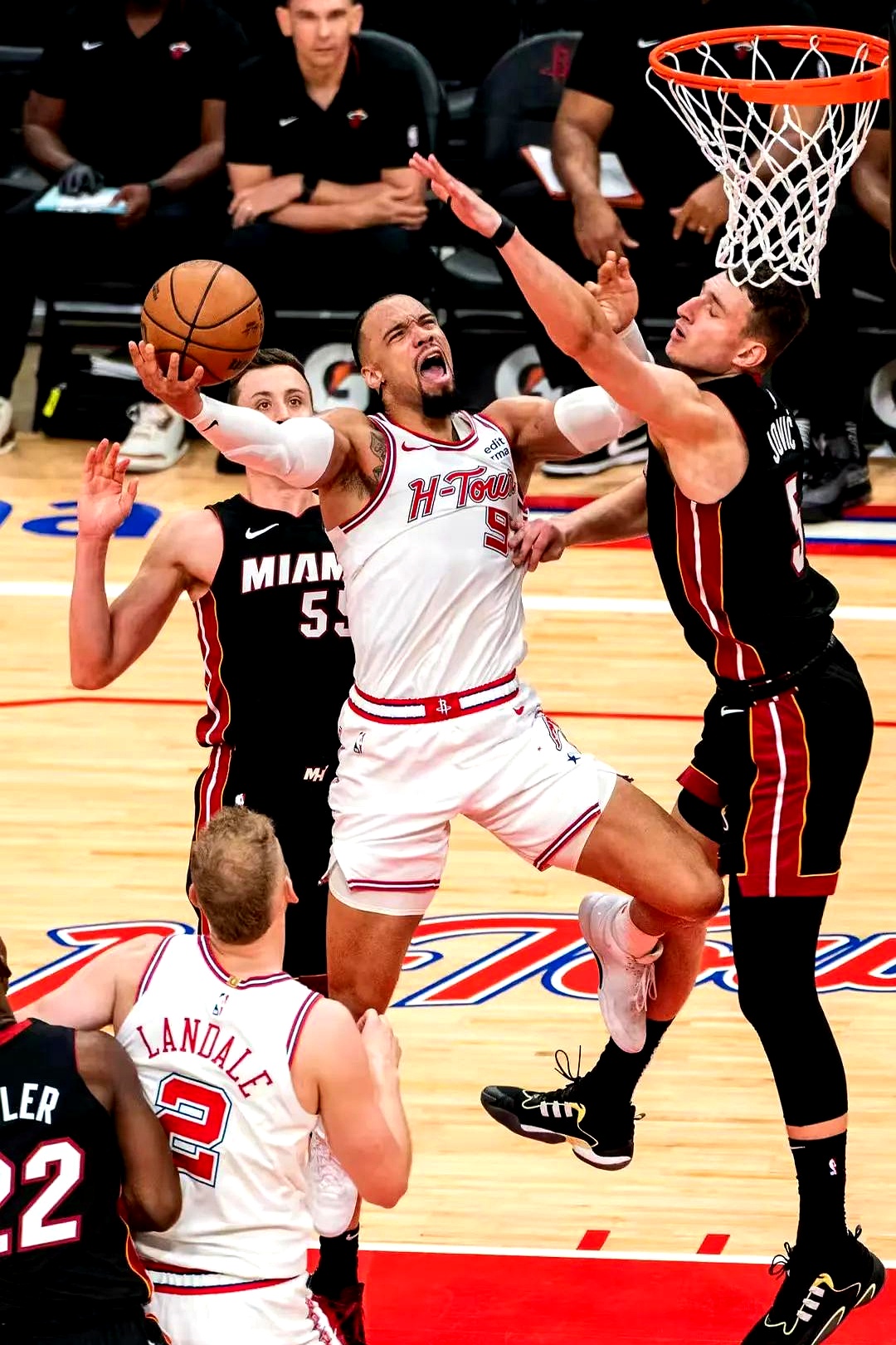 热火大胜老鹰,豪取两连胜 热火大胜老鹰,豪取两连胜